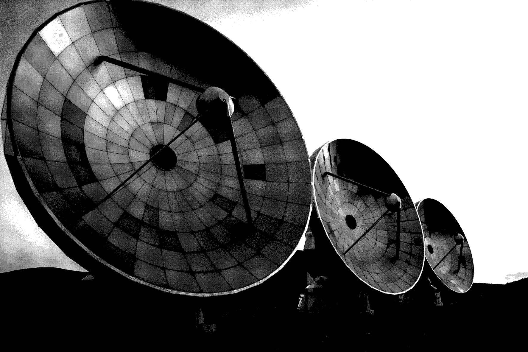 Dithered Image of some Antenna Dishes - img attr - Gontran Isnard